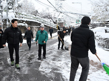 주말 새벽 서울에 '눈 폭탄' 쏟아진다…제설 비상근무 1단계