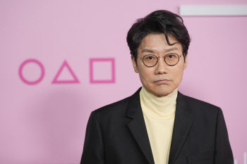 “빨간불 켜졌다”…‘오징어게임2’ 테마 일제 급락