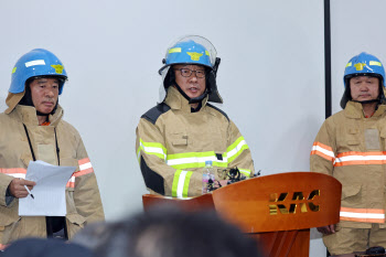 전남소방 “무안공항 여객기 탑승자 181명 중 대부분 사망한 듯”