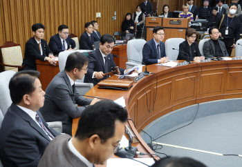 ‘내란 국조 계획서’ 특위 통과…오후 본회의서 의결 전망