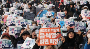 주민들 “정신 나갈 거 같다”…한남동 집회 불편 호소