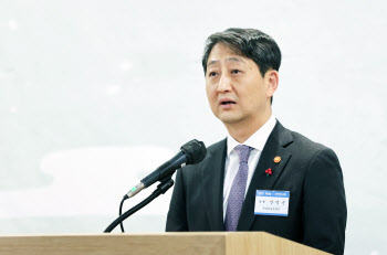 산업장관 "상반기 중 '태양광 공급기반 강화방안' 마련"