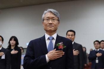정준영 회생법원장 "실패한 기업·채무자 재도전 기회줘야"