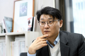 “中은 007프로젝트 하는데…연구개발 밀리면 韓 반도체 미래 없어”