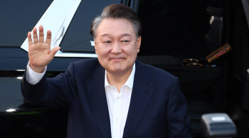 헌재 탄핵심판 선고 '초읽기'…尹 승복메시지에 쏠린 눈
