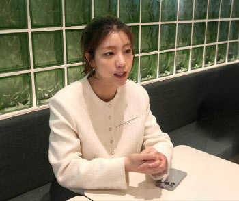 연기 전공 중퇴생, '하늘서 깨먹는 티라미수' 대박 낸 사연