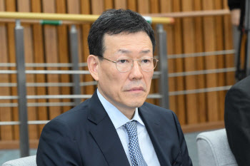 한기평·신영증권 "홈플러스, 신용등급 하락 미리 알았을 것"(종합)