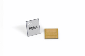 SK "세계 첫 HBM4 공급"…삼성 "HBM4는 실수 없다"