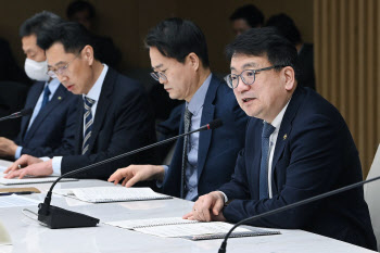 민간 참여 늘어난 해상풍력 사업, 공기업 위주로 재편한다