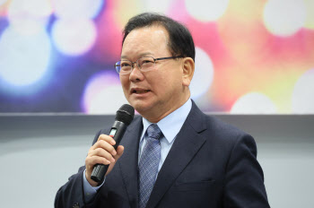 김부겸 "섣부른 탄핵 지적 뼈아파..절제 못 한 것"