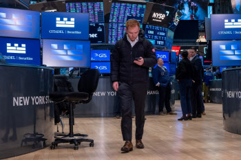 트럼프 관세 우려 증폭…S&P500 한때 '조정영역' 또 빠져