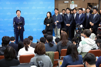 李, 37% 최고 지지도 기록…‘첫 등장’ 한덕수 2%(종합)