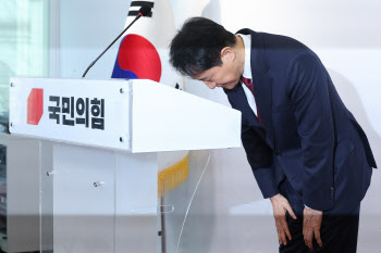 "명태균 연루 의혹 오세훈, 불출마 아니라 시장 사퇴해야"