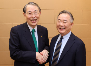 "사법부 독립성은 민주주의 근간..정의·공정 실현이 최우선 가치"