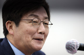 ‘국힘 경선 불참’ 유승민, 대선 출마 가닥…무소속이냐 제3지대냐