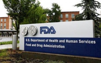 FDA, 동물실험 단계적 폐지...AI 신약개발 신테카바이오 수혜받나