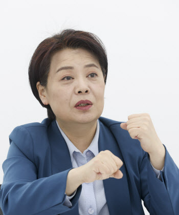 윤희숙 “尹 줄서기 정치 계엄 낳아”…권성동 “당정 불통 책임통감”(종합)