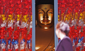 尹 파면에도 또 집회…연등행사도 열려 주말 서울 혼잡 예상