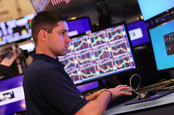 대선 앞두고 요동치는 정국…미 4월 고용지표 대기