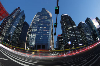 관세 무풍에 호실적까지…증권株, 고공행진