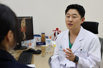 “심혈관질환 있다고 운동 피하지 마세요” 꾸준한 운동이 재발 위험 낮춰