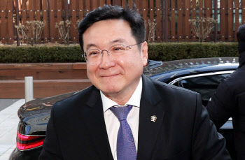 "삼성 발목 잡는 부당한 외압 막는 준법의 방파제 될 것"(종합)