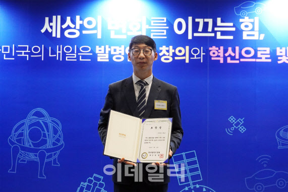PS25052001109.jpg