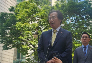 정기석 이사장 “흡연 질병 유발…‘아니다’는 담배회사 괴변”