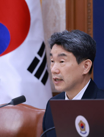 李대행 “정부, 포기않고 통일 염원 이어지도록 할 것”