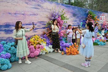 中 단오절 연휴, 어린이날 겹쳐 가족여행 '특수'