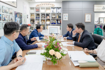 "동탄 초대형 물류센터 막아라" 머리 맞댄 이권재·이준석