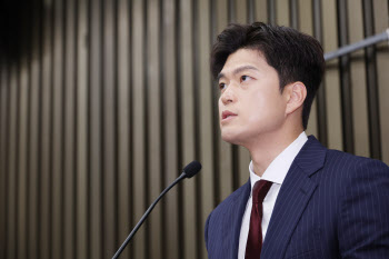 동력 얻은 김용태? '탄핵 반대 당론 무효화' 쇄신안 통할까