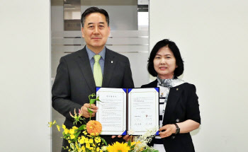 한국관광공사·NH농협카드 관광벤처 성장 지원 맞손