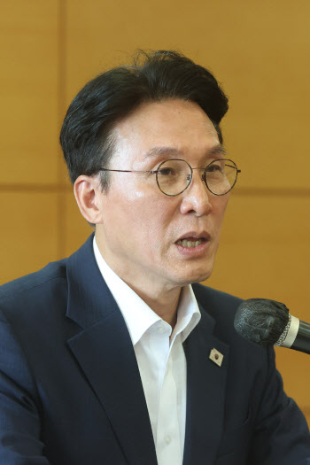 與강득구 "野주진우, 70억 재산 해명하라"…김민석 공세에 역공
