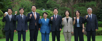 李대통령, 야5당 지도부와 오찬…“정쟁 아닌 협치로 민생 회복”