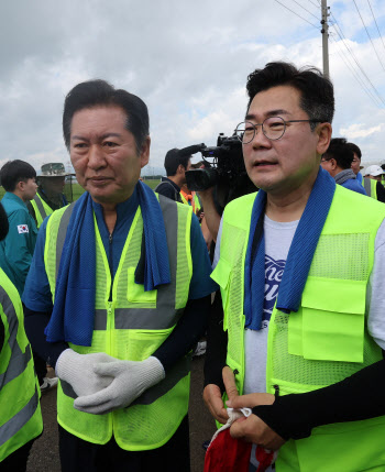 승기 잡은 鄭, 뒤집기 노리는 朴..남은 변수는?