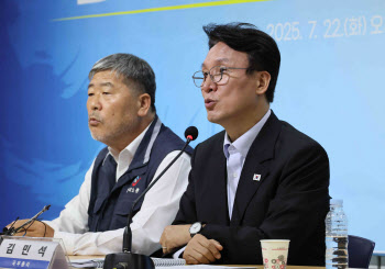 김총리 "젊은 층 정년연장 이해폭 넓어져…사회적 변화 느꼈다"