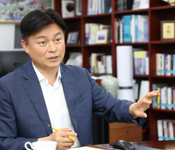 조용익 부천시장 “부천페이 4천억 발행…경제 활성화 우선”