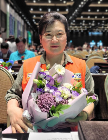 "우연히 시작한 봉사, 17년간 2만시간…장학재단 설립 꿈"