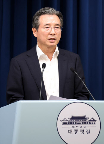 김용범, '조선'이 살렸다…한미 협상 상징물 '마스가 모자' 공개