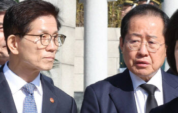 “문수 형”이라던 홍준표 “대선 이어 당도 말아먹게 생겨”