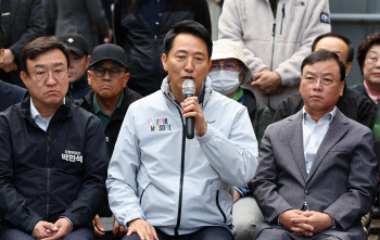 정비사업지 찾은 오세훈…“10·15 대책으로 어렵지만 정상화 노력”