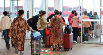 "'중국 손님 받지않겠다'는 카페, 설득됐나?" 성동구청장 답변은