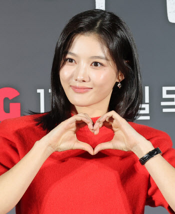 '친애하는 X' 김유정 "악역 도전, 역할에 휩쓸려…기억 안 날 정도"