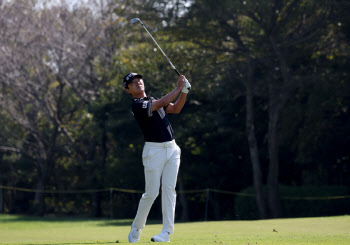 '4관왕 도전' 옥태훈, 1R 공동 30위 주춤…"부담감은 전혀 없었어요"