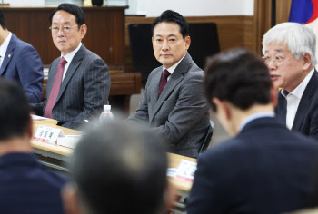 부동산 공세 이어가는 국힘…장동혁 “과열이 국민 책임인가, 규제 풀라”