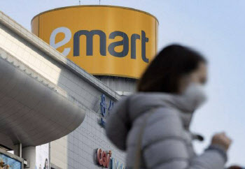 ‘쿠폰 제외’ 악재서도 선방…이마트 3분기 '실속' 챙겼다(종합)