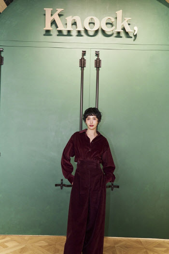 신규 브랜드 '노크' 15일 공식 론칭… 브랜드 뮤즈 나나, 플래그십 스토어 방문