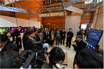 ‘2025 디자인코리아’ 개막…AI 시대의 디자인 한눈에