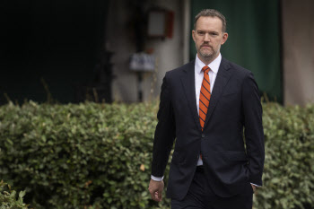 美무역대표 “EU 너무 느려…무역 문제 아직 해결 안돼”